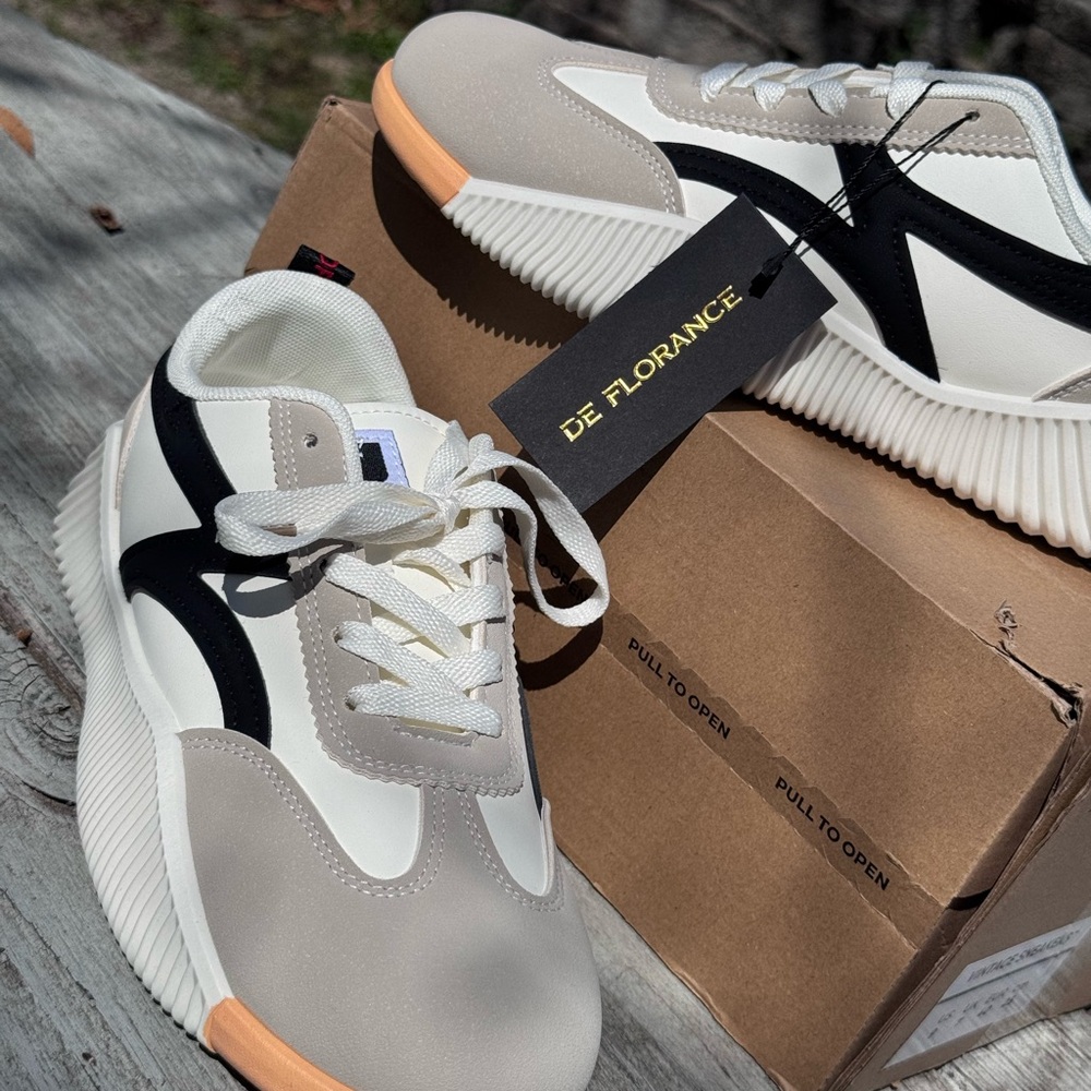 De Florance Vintage Sneakers Women’s Size 9 EU 40 Beige Black Retro Trainer NWT - Picture 5 of 12